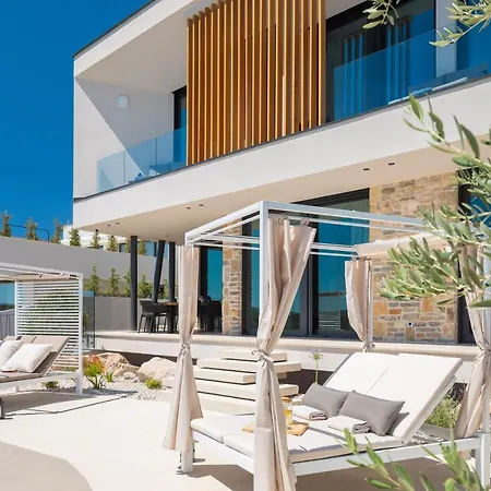 Βίλα Pirata Jezera