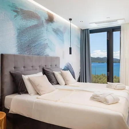 Pirata Βίλα Jezera