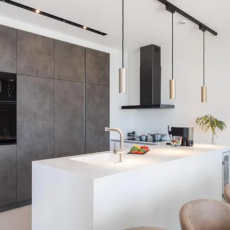 Pirata Βίλα Jezera